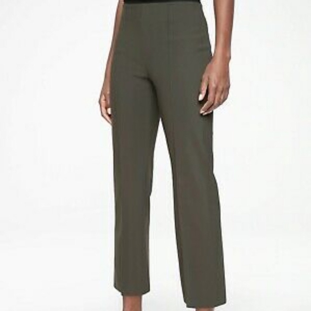 Athleta Mercurial Crop Flare Pant Small Petite SP Arbor Olive